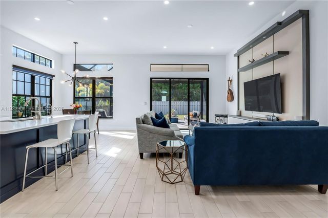 8149 Liberty Way, Parkland, FL 33067