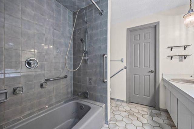 86 Peck Road, Greece, NY 14468