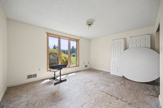 86 Peck Road, Greece, NY 14468