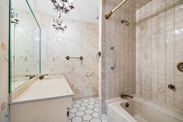 86 Peck Road, Greece, NY 14468