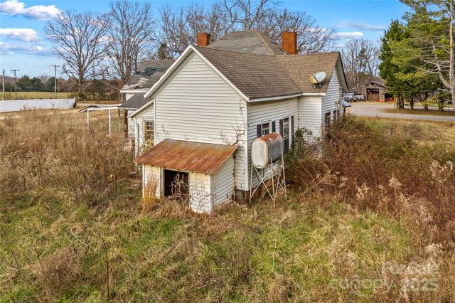 1091 Midway Road, Statesville, NC 28625