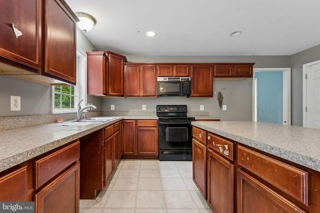 6286 DAWES DR, King George, VA 22485