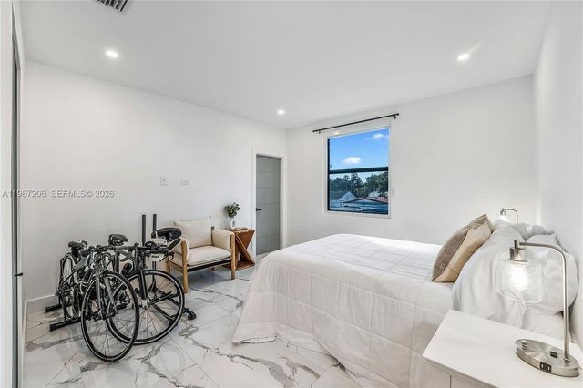 2320 SW 14th St, Miami, FL 33145