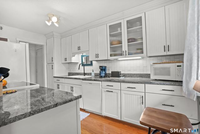 291 Heritage Village B, Southbury, CT 06488