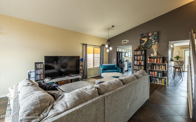 10260 E Buffaloberry Loop, Tucson, AZ 85748