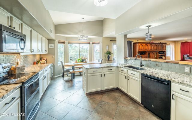 10260 E Buffaloberry Loop, Tucson, AZ 85748