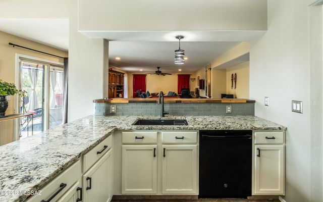 10260 E Buffaloberry Loop, Tucson, AZ 85748