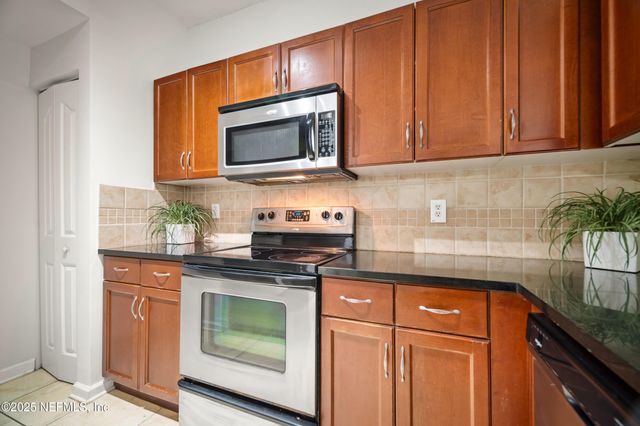 10435 MIDTOWN Parkway, 157, Jacksonville, FL 32246