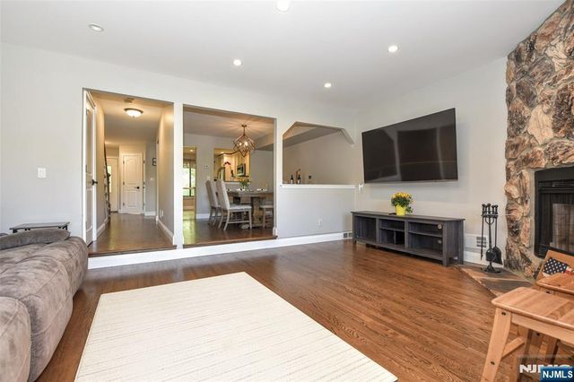 15B Brookside Heights 15B, Wanaque, NJ 07465