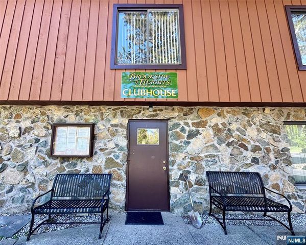 15B Brookside Heights 15B, Wanaque, NJ 07465