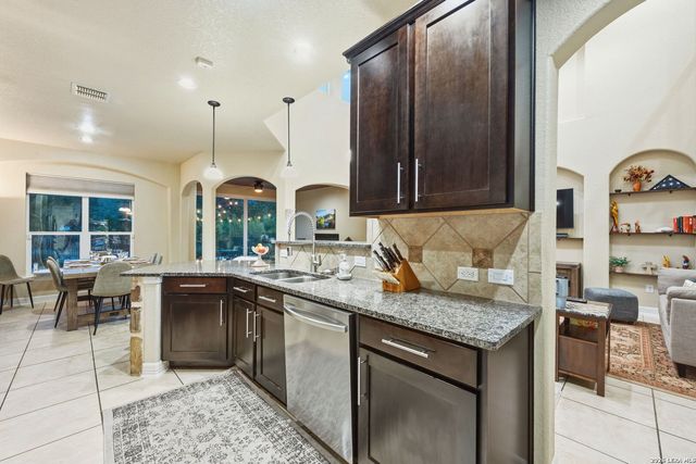 18118 Resort View, San Antonio, TX 78255