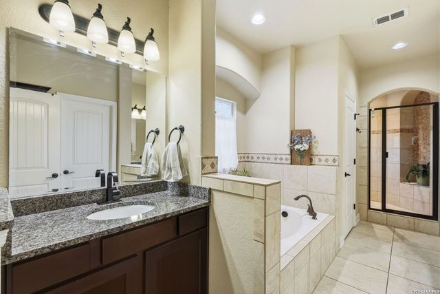 18118 Resort View, San Antonio, TX 78255