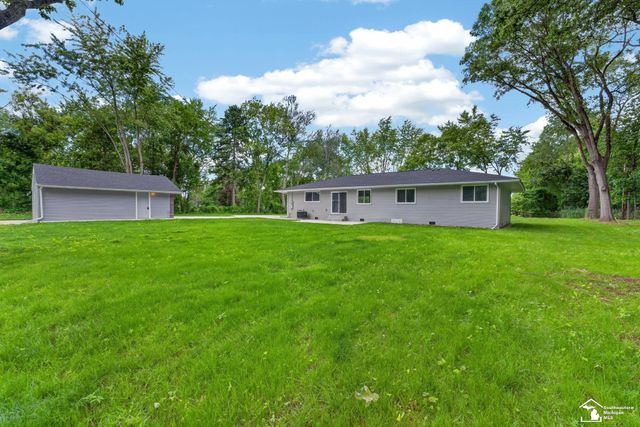 29055 Bredow Avenue, Huron Twp, MI 48174