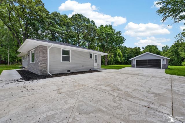 29055 Bredow Avenue, Huron Twp, MI 48174