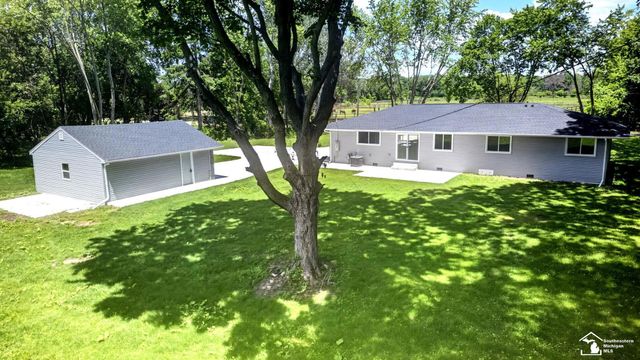29055 Bredow Avenue, Huron Twp, MI 48174