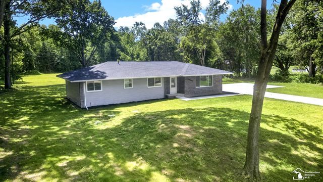29055 Bredow Avenue, Huron Twp, MI 48174