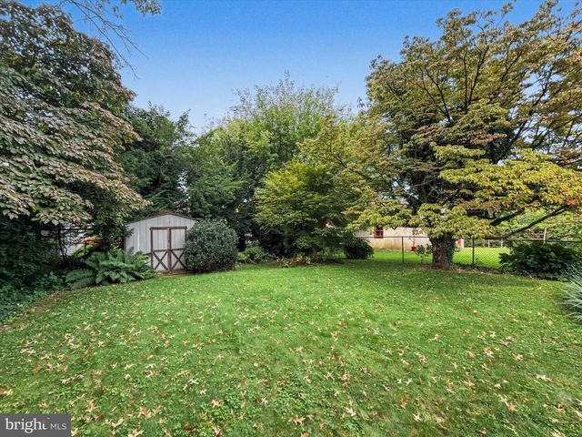 172 EDGEWOOD RD, York, PA 17402