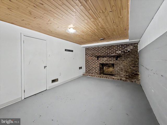172 EDGEWOOD RD, York, PA 17402