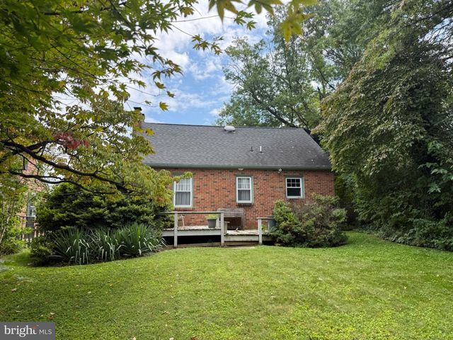 172 EDGEWOOD RD, York, PA 17402