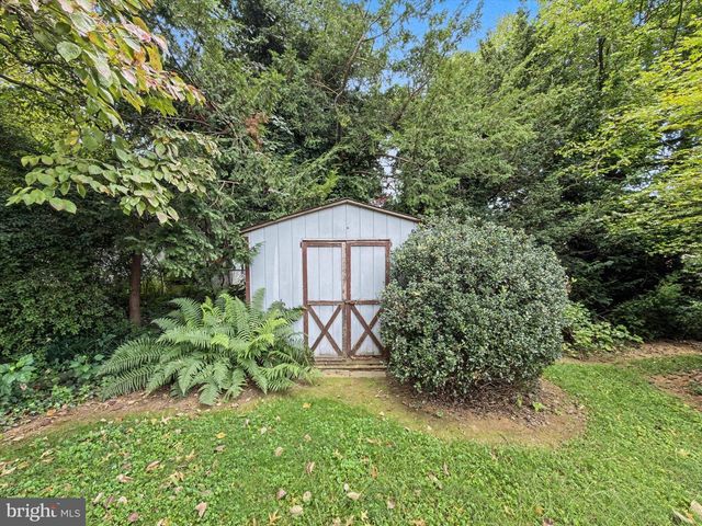 172 EDGEWOOD RD, York, PA 17402