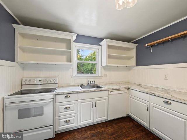 172 EDGEWOOD RD, York, PA 17402