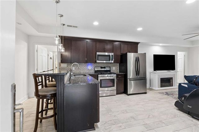 2383 Riverglenn Circle, Atlanta, GA 30338