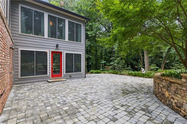 2383 Riverglenn Circle, Atlanta, GA 30338