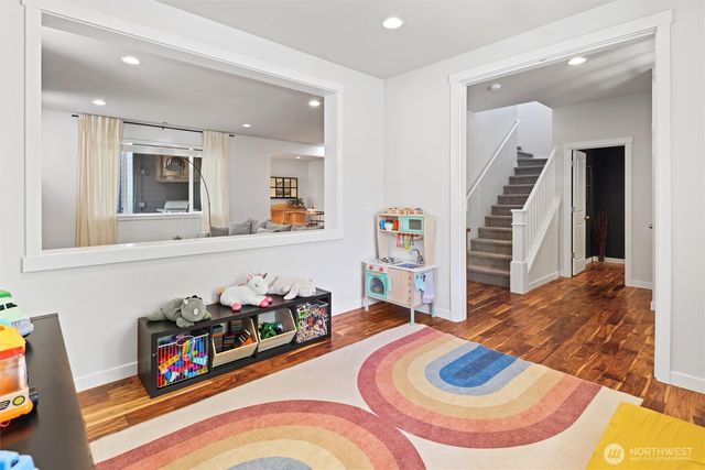 9306 Nye Avenue SE, Snoqualmie, WA 98065