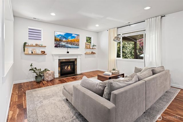 9306 Nye Avenue SE, Snoqualmie, WA 98065