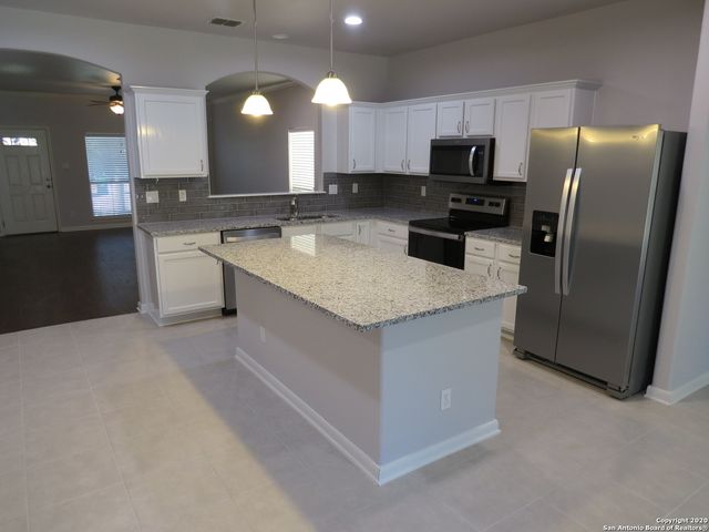 561 SLIPPERY ROCK, Cibolo, TX 78108