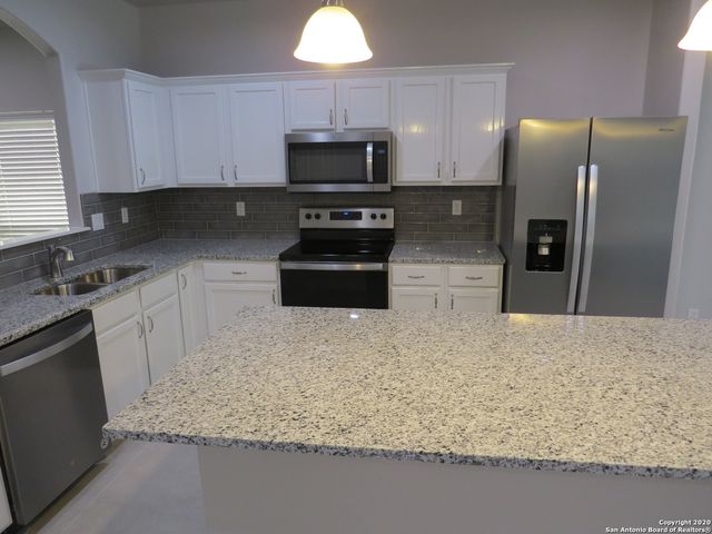 561 SLIPPERY ROCK, Cibolo, TX 78108
