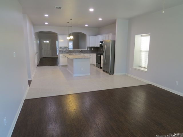 561 SLIPPERY ROCK, Cibolo, TX 78108