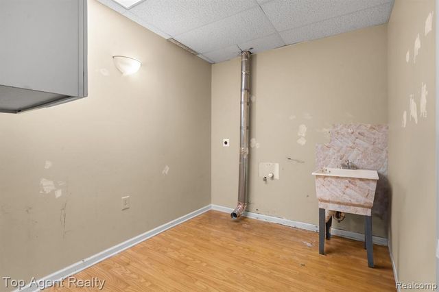 33241 Mound Road, Sterling Heights, MI 48310