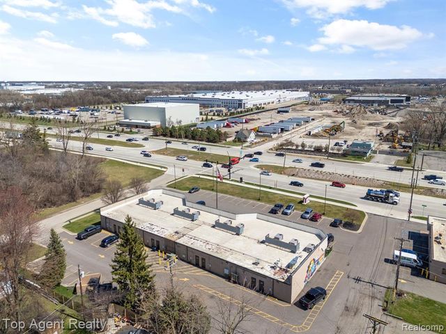 33241 Mound Road, Sterling Heights, MI 48310