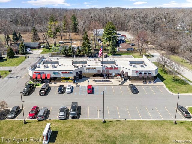 33241 Mound Road, Sterling Heights, MI 48310