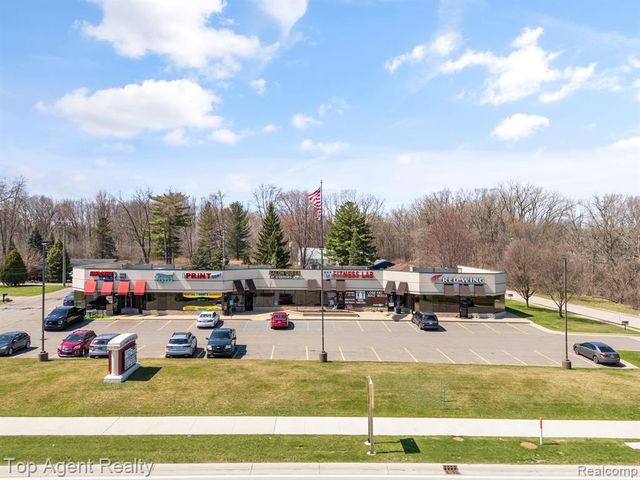 33241 Mound Road, Sterling Heights, MI 48310