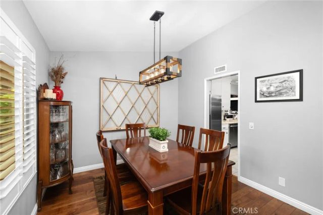 264 E Radcliffe Drive, Claremont, CA 91711