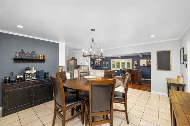 264 E Radcliffe Drive, Claremont, CA 91711