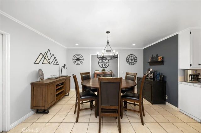 264 E Radcliffe Drive, Claremont, CA 91711