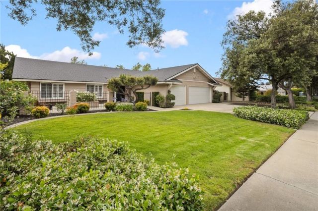 264 E Radcliffe Drive, Claremont, CA 91711