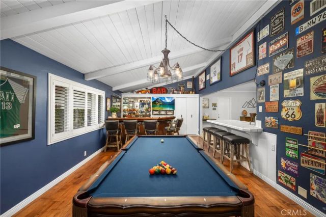 264 E Radcliffe Drive, Claremont, CA 91711