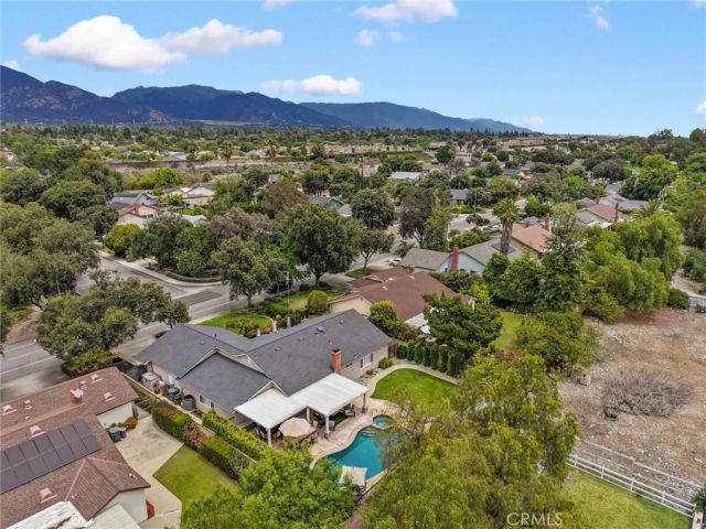 264 E Radcliffe Drive, Claremont, CA 91711
