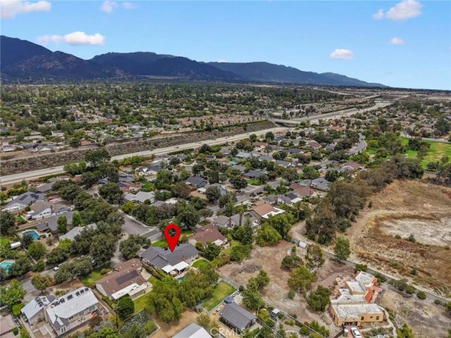 264 E Radcliffe Drive, Claremont, CA 91711