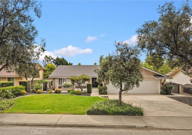 264 E Radcliffe Drive, Claremont, CA 91711