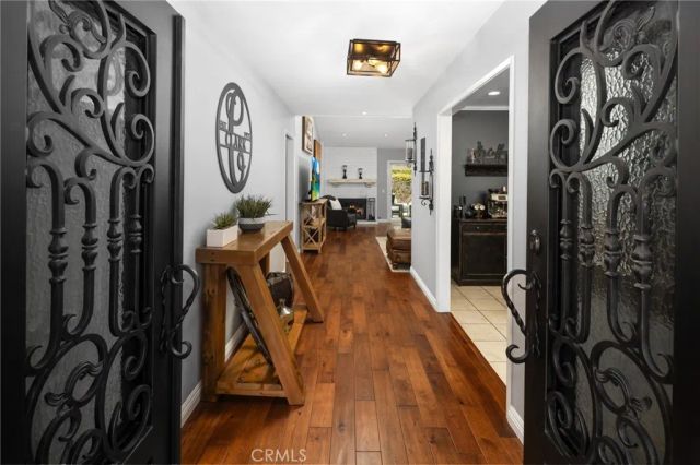 264 E Radcliffe Drive, Claremont, CA 91711