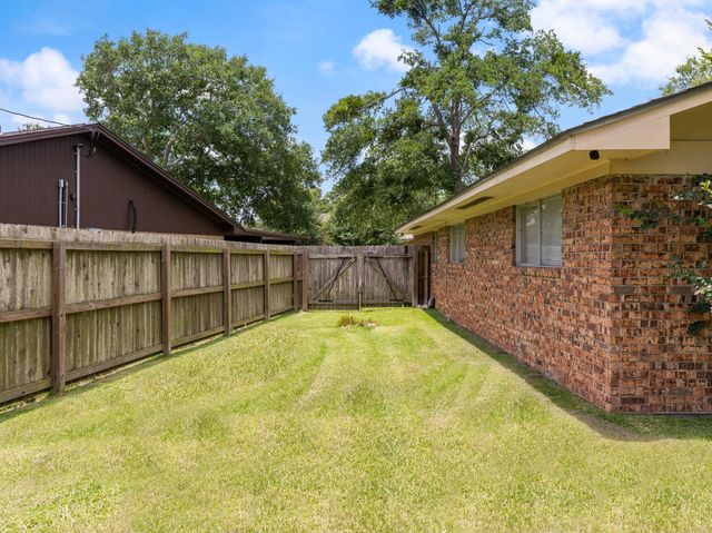 4108 Crescent Drive, Bay City, TX 77414