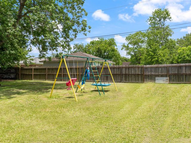 4108 Crescent Drive, Bay City, TX 77414