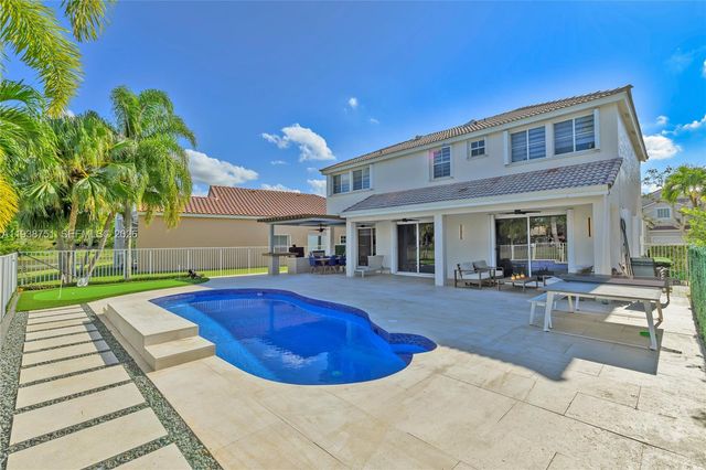 1176 Cedar Falls Dr, Weston, FL 33327