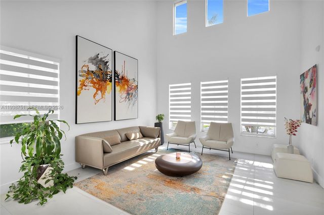 1176 Cedar Falls Dr, Weston, FL 33327