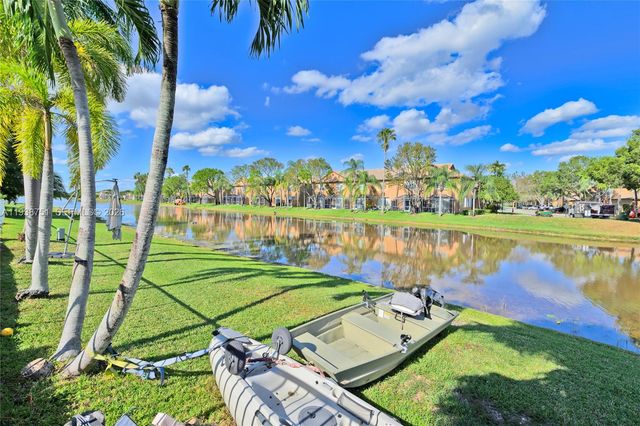 1176 Cedar Falls Dr, Weston, FL 33327